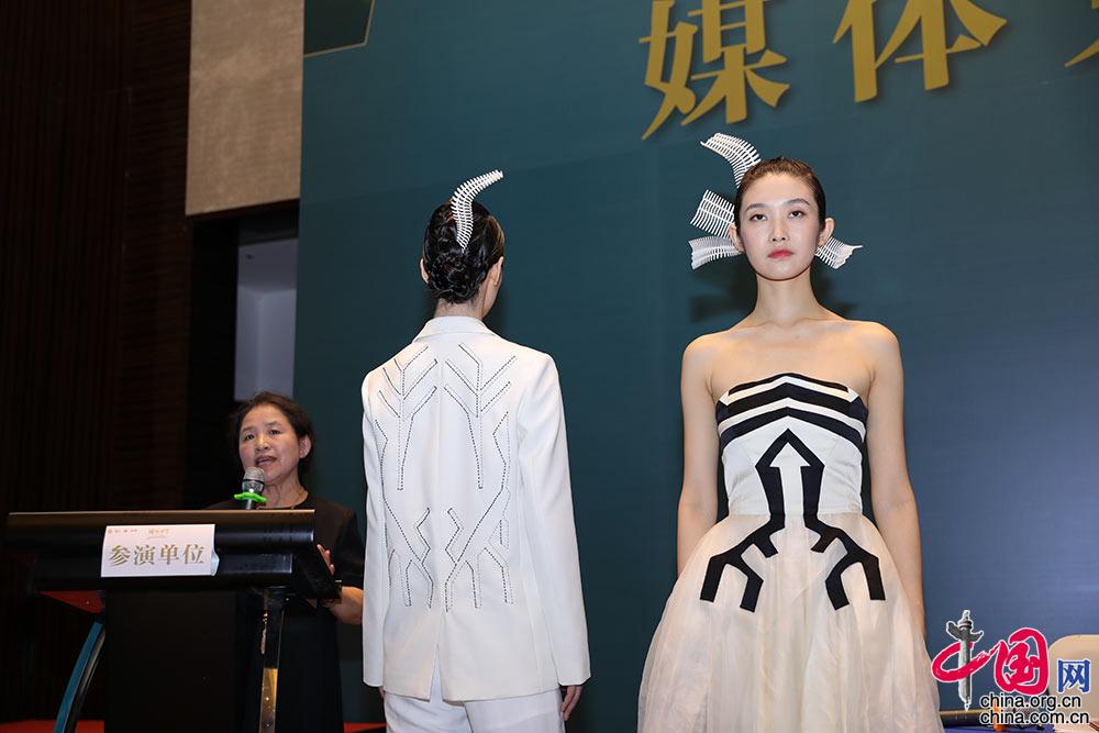 锦绣中华——2021中国非遗服饰秀亮相海南崖州[组图](图4)