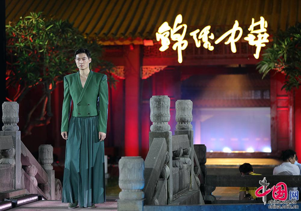 锦绣中华——2021中国非遗服饰秀亮相海南崖州[组图](图6)